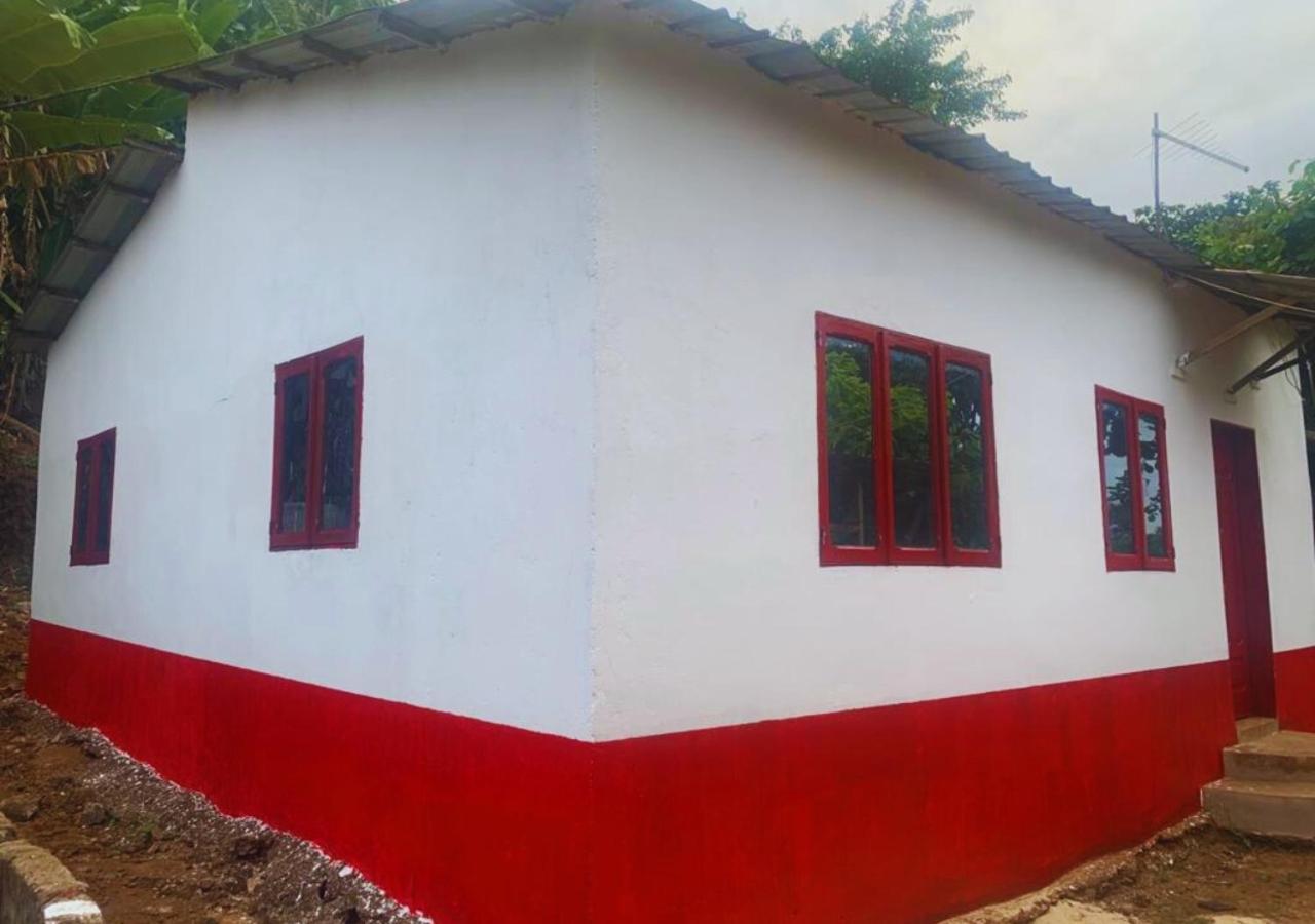 הוילה איליאו דאש רולש Casa No Centro Do Mundo Ilheu Equator מראה חיצוני תמונה